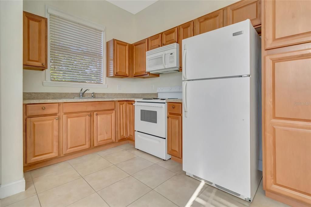 En Venta: $749,900 (4 camas, 3 baños, 3592 Pies cuadrados)