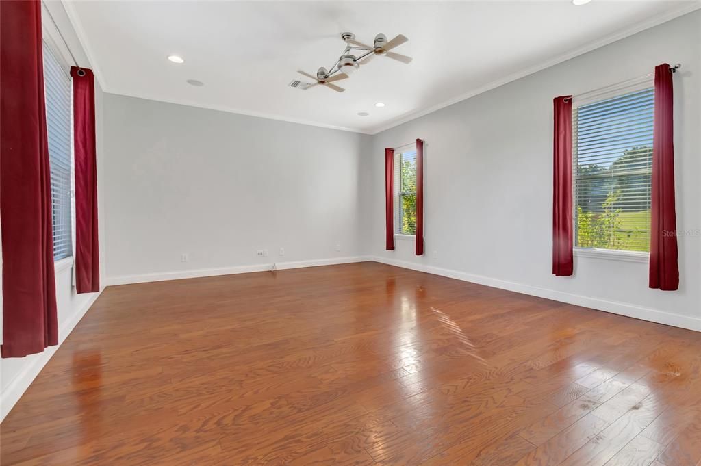 En Venta: $749,900 (4 camas, 3 baños, 3592 Pies cuadrados)