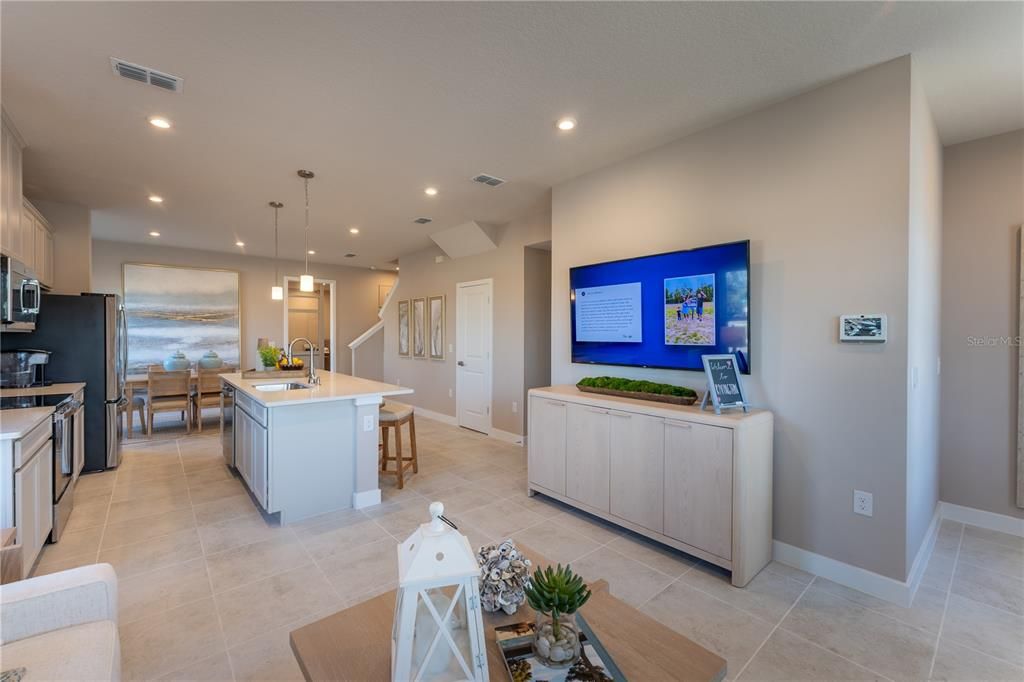 Activo con contrato: $349,990 (3 camas, 2 baños, 1687 Pies cuadrados)