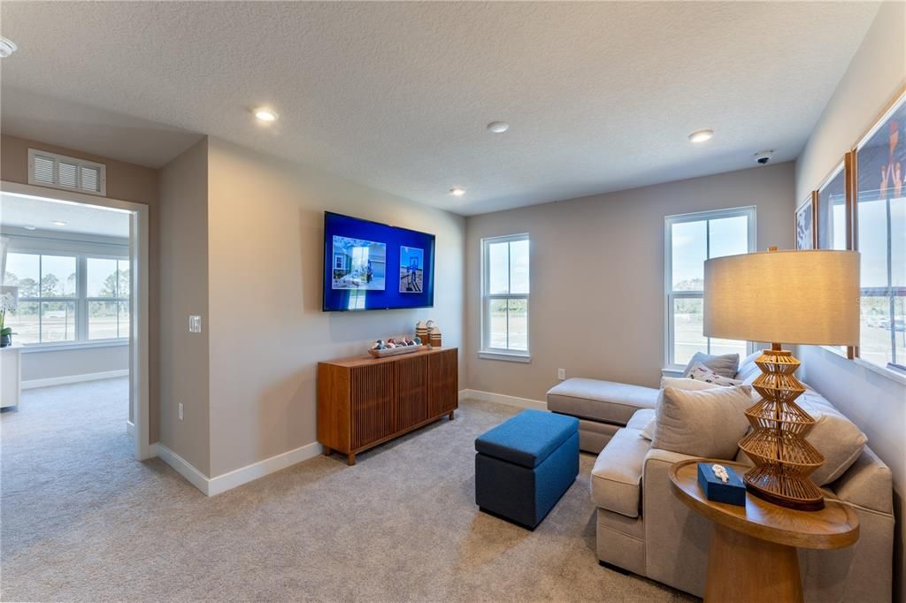 Activo con contrato: $349,990 (3 camas, 2 baños, 1687 Pies cuadrados)