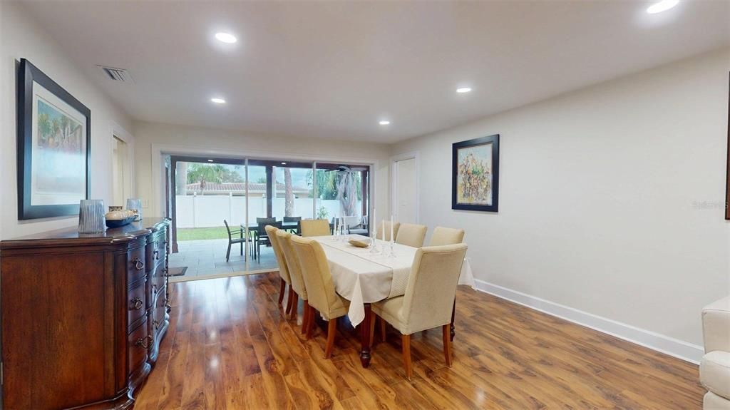 En Venta: $650,000 (3 camas, 2 baños, 1770 Pies cuadrados)