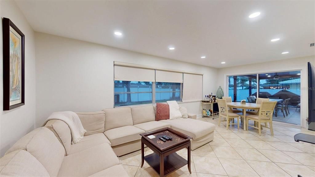 En Venta: $650,000 (3 camas, 2 baños, 1770 Pies cuadrados)