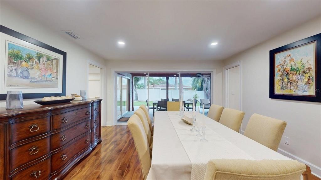 En Venta: $650,000 (3 camas, 2 baños, 1770 Pies cuadrados)