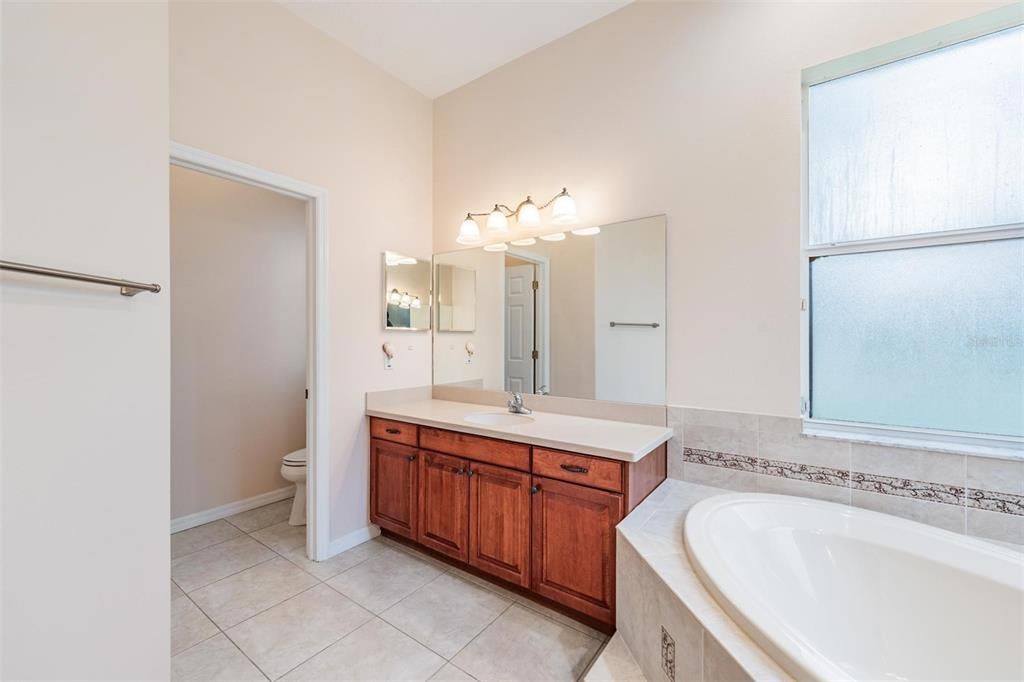 For Sale: $749,000 (4 beds, 3 baths, 3676 Square Feet)