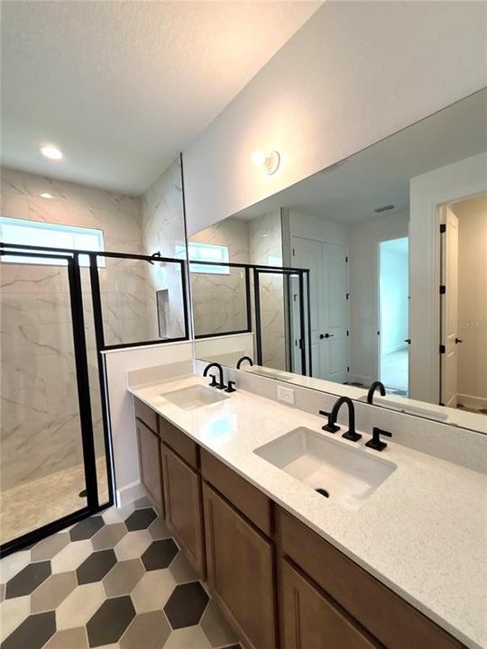 Под контрактом: $525,000 (3 спален, 2 ванн, 2233 Квадратных фут)