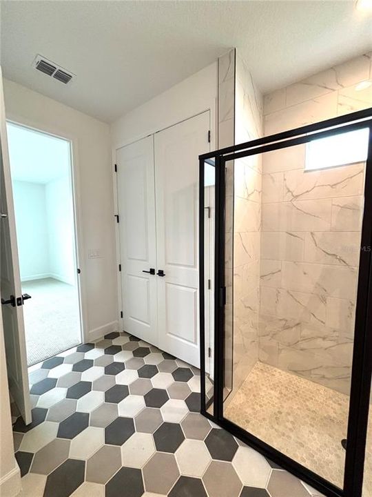 Под контрактом: $525,000 (3 спален, 2 ванн, 2233 Квадратных фут)