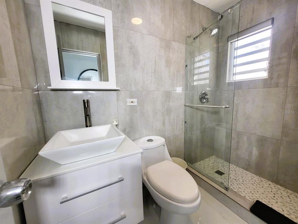 待售: $1,400,000 (8 贝兹, 7 浴室, 4014 平方英尺)