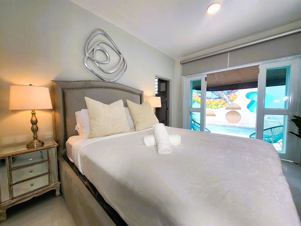 待售: $1,400,000 (8 贝兹, 7 浴室, 4014 平方英尺)