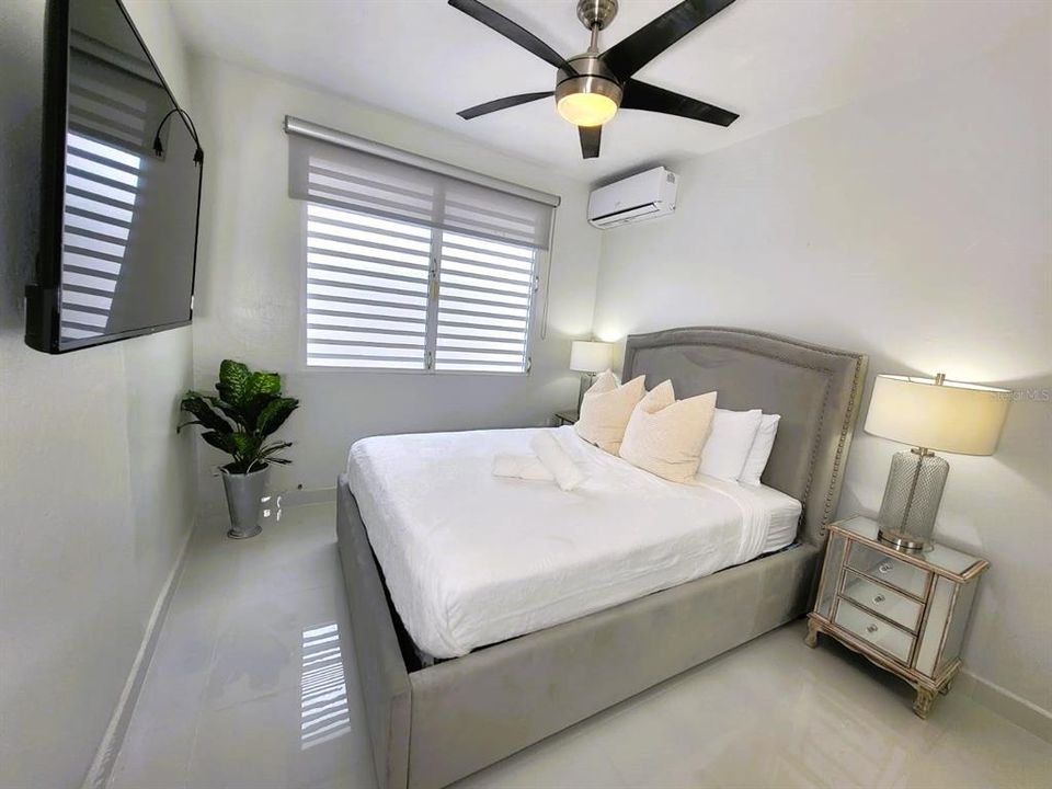 待售: $1,400,000 (8 贝兹, 7 浴室, 4014 平方英尺)