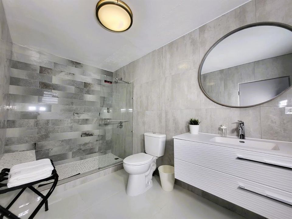 待售: $1,400,000 (8 贝兹, 7 浴室, 4014 平方英尺)