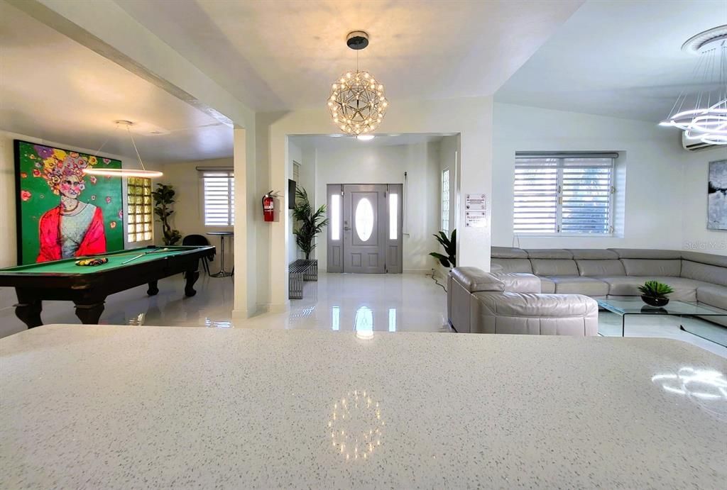 待售: $1,400,000 (8 贝兹, 7 浴室, 4014 平方英尺)