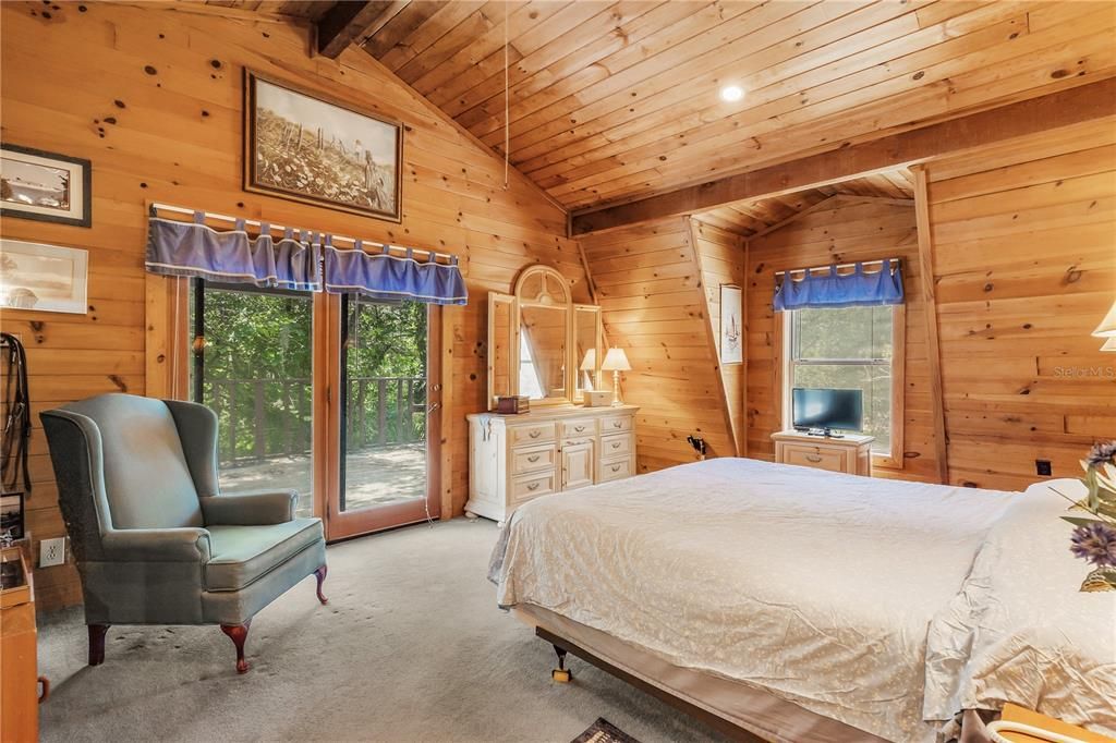 Activo con contrato: $625,000 (3 camas, 2 baños, 1920 Pies cuadrados)