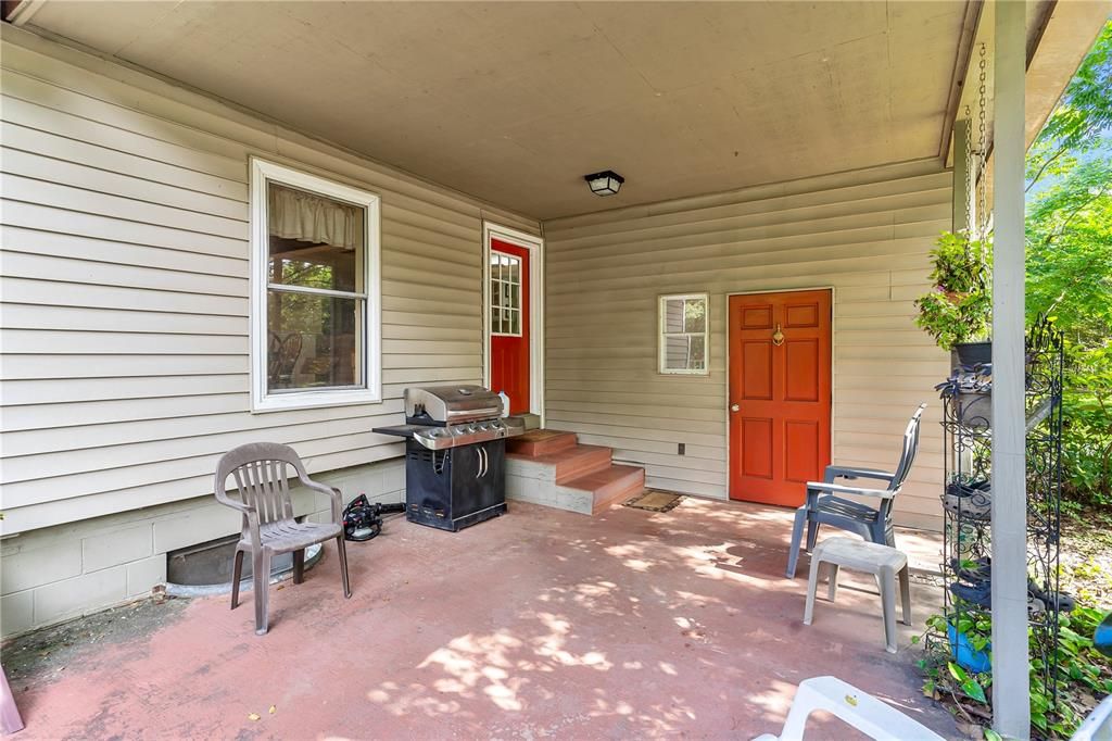 Activo con contrato: $625,000 (3 camas, 2 baños, 1920 Pies cuadrados)