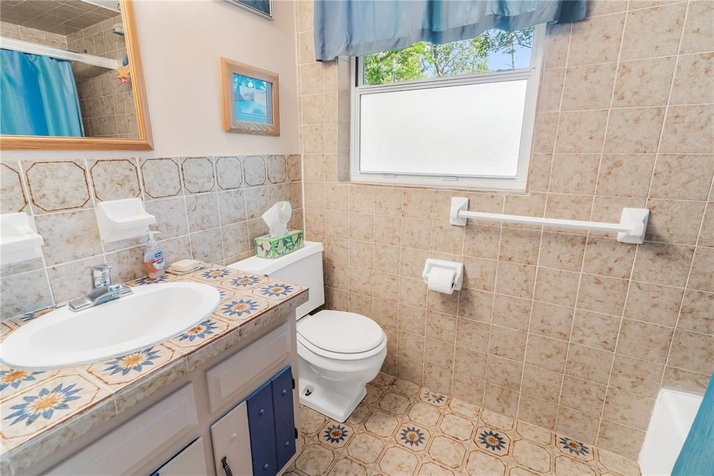 Activo con contrato: $625,000 (3 camas, 2 baños, 1920 Pies cuadrados)