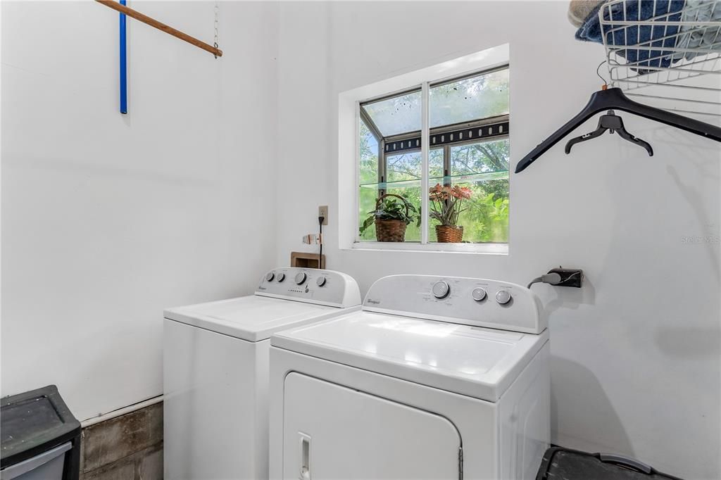 Activo con contrato: $625,000 (3 camas, 2 baños, 1920 Pies cuadrados)