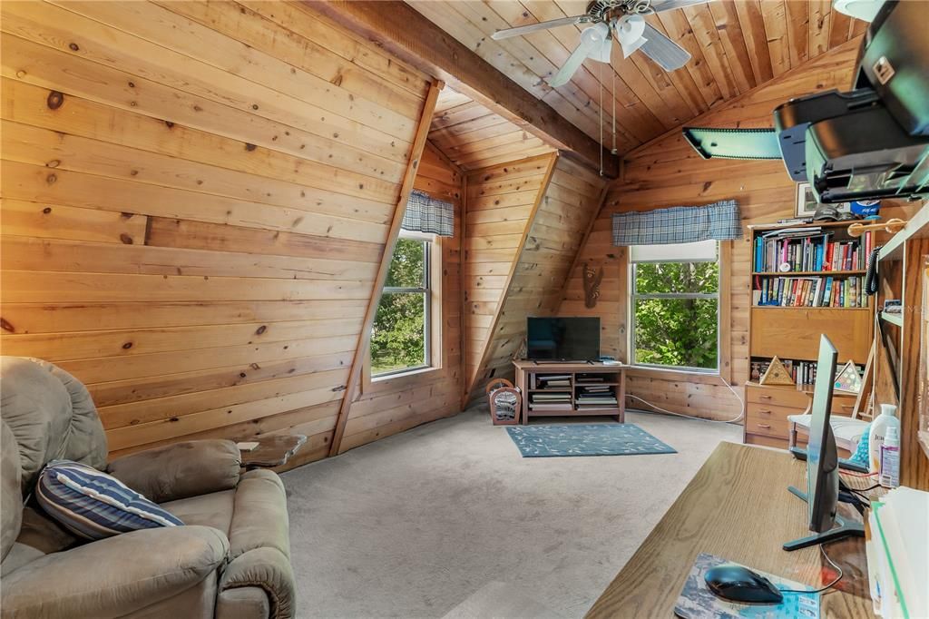 Activo con contrato: $625,000 (3 camas, 2 baños, 1920 Pies cuadrados)