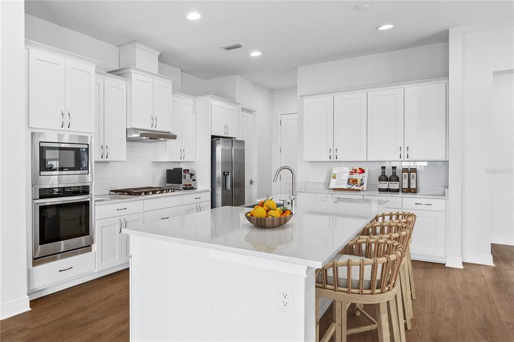 For Sale: $1,100,000 (4 beds, 2 baths, 2639 Square Feet)