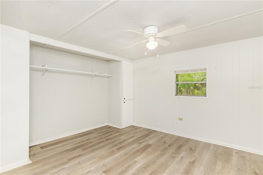 For Sale: $139,000 (2 beds, 2 baths, 784 Square Feet)