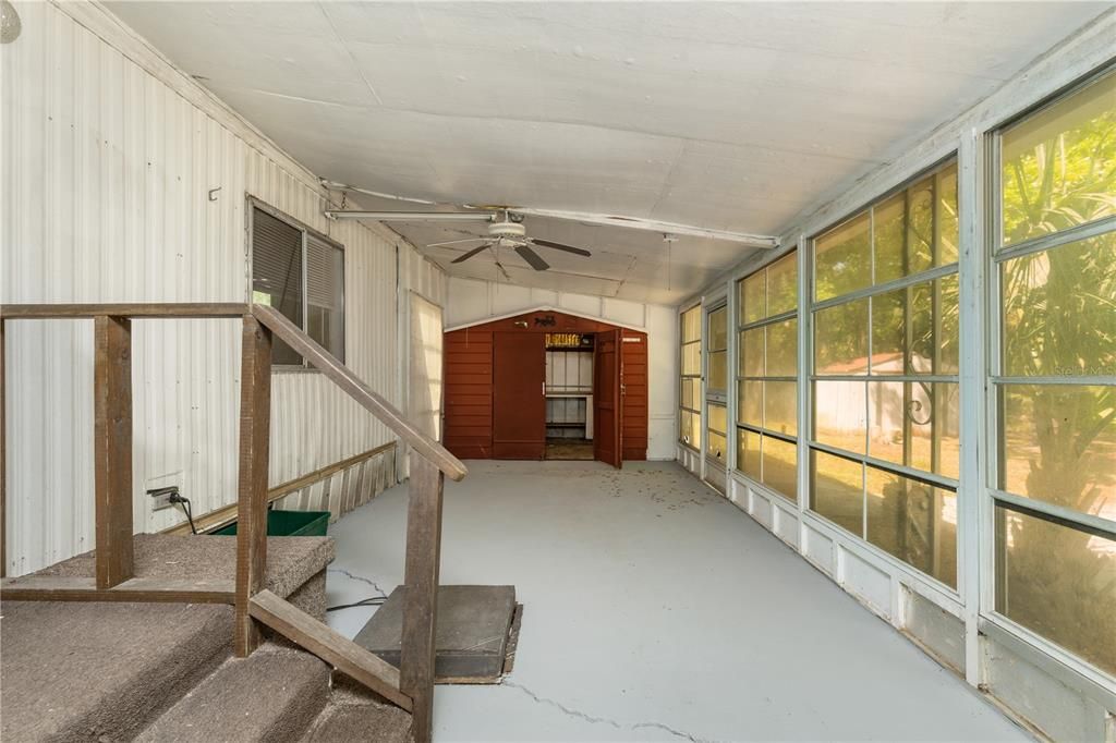 For Sale: $139,000 (2 beds, 2 baths, 784 Square Feet)