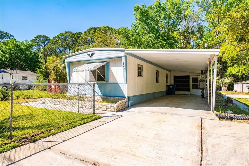 For Sale: $139,000 (2 beds, 2 baths, 784 Square Feet)