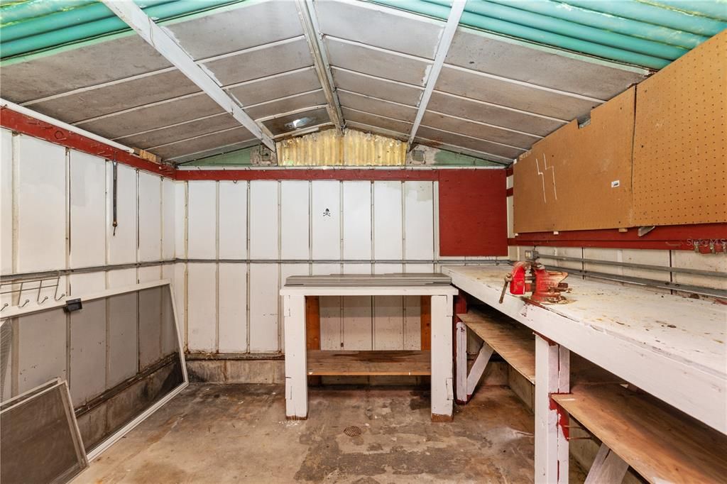 For Sale: $139,000 (2 beds, 2 baths, 784 Square Feet)