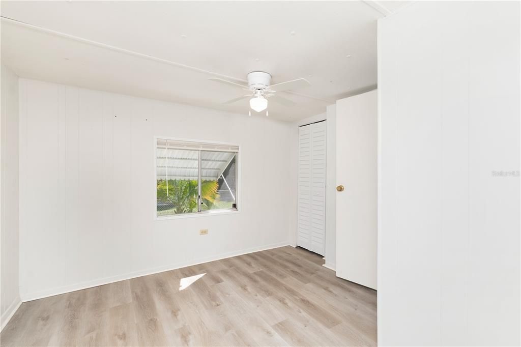 For Sale: $139,000 (2 beds, 2 baths, 784 Square Feet)