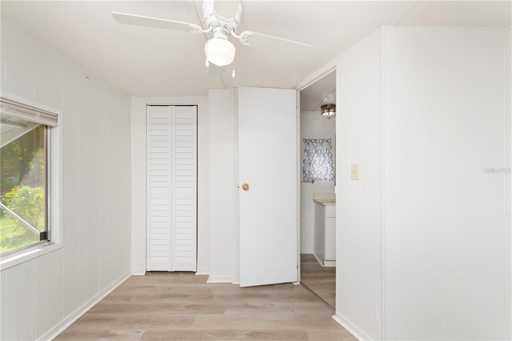 For Sale: $139,000 (2 beds, 2 baths, 784 Square Feet)