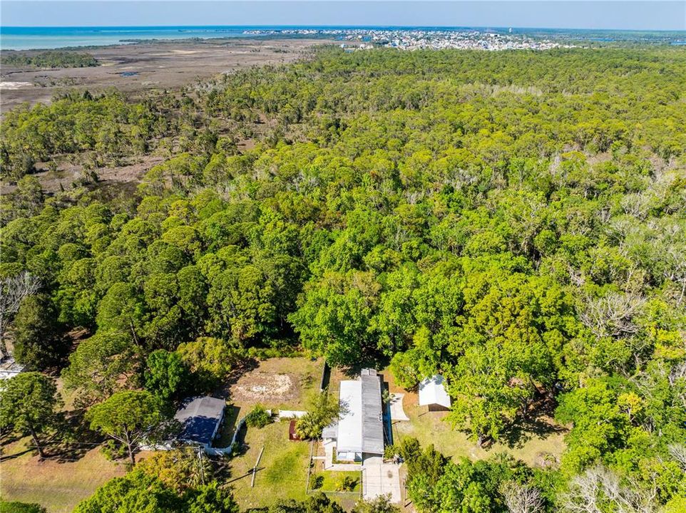 For Sale: $139,000 (2 beds, 2 baths, 784 Square Feet)