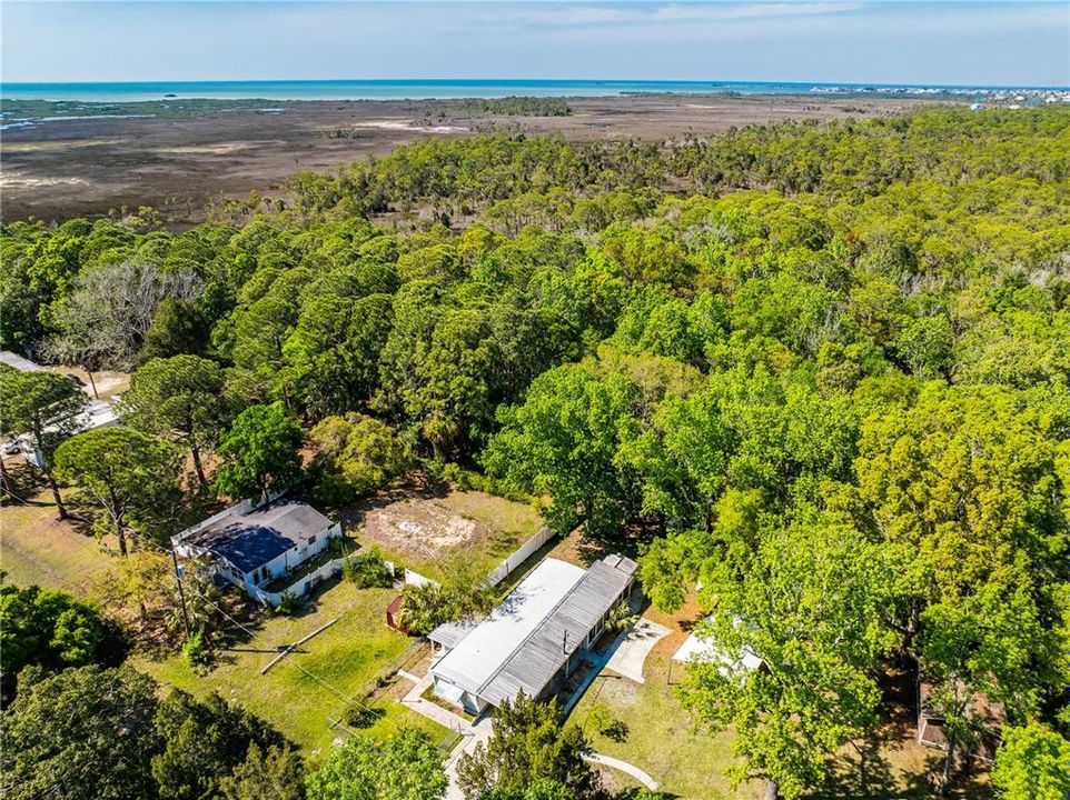 For Sale: $139,000 (2 beds, 2 baths, 784 Square Feet)