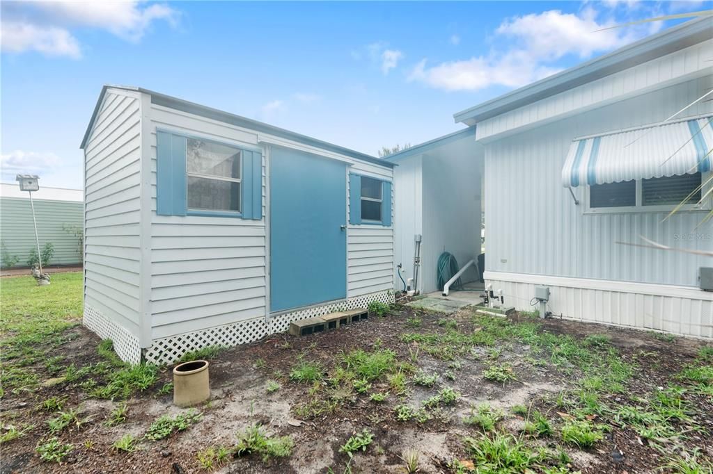 На продажу: $147,900 (2 спален, 2 ванн, 816 Квадратных фут)