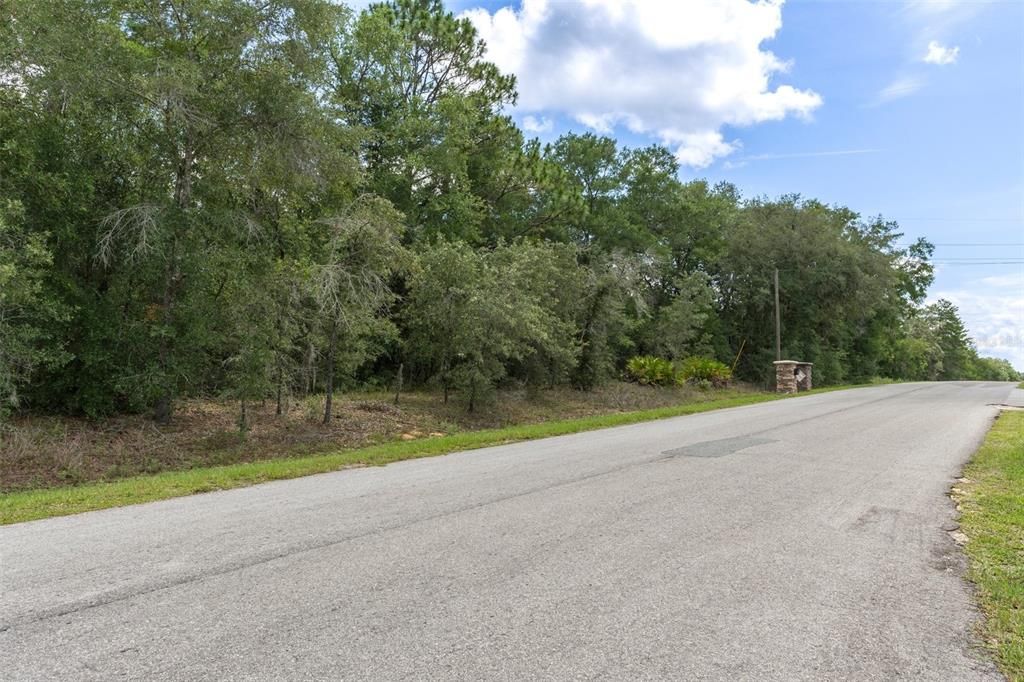 На продажу: $500,000 (9.45 acres)