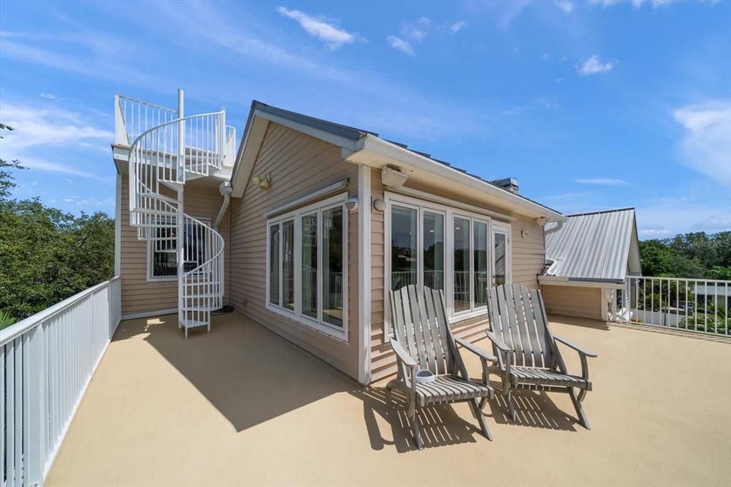 En Venta: $1,459,000 (3 camas, 2 baños, 2723 Pies cuadrados)