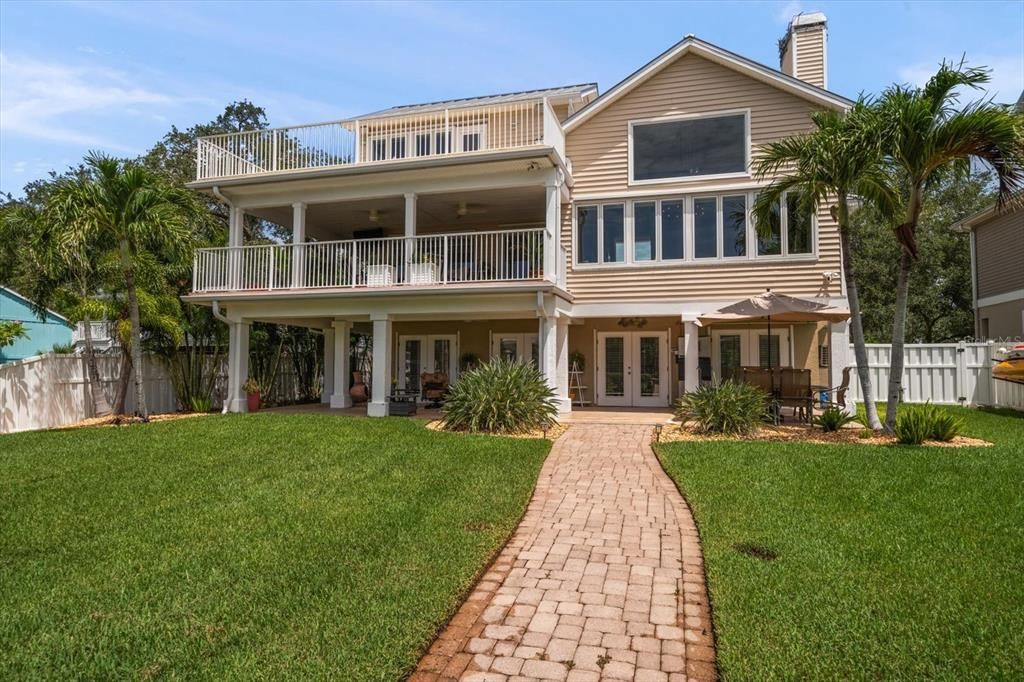 En Venta: $1,459,000 (3 camas, 2 baños, 2723 Pies cuadrados)