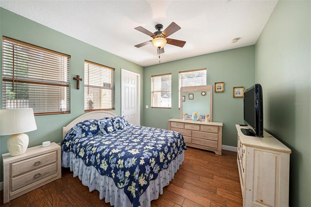 For Sale: $799,000 (5 beds, 4 baths, 3524 Square Feet)