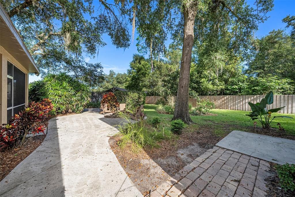 For Sale: $799,000 (5 beds, 4 baths, 3524 Square Feet)