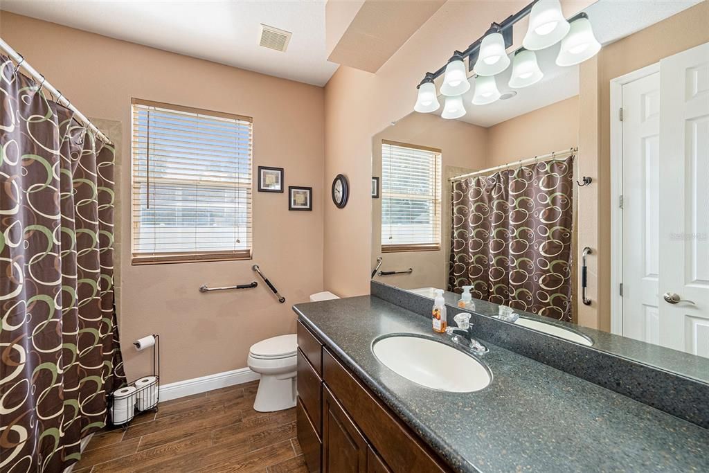 For Sale: $799,000 (5 beds, 4 baths, 3524 Square Feet)