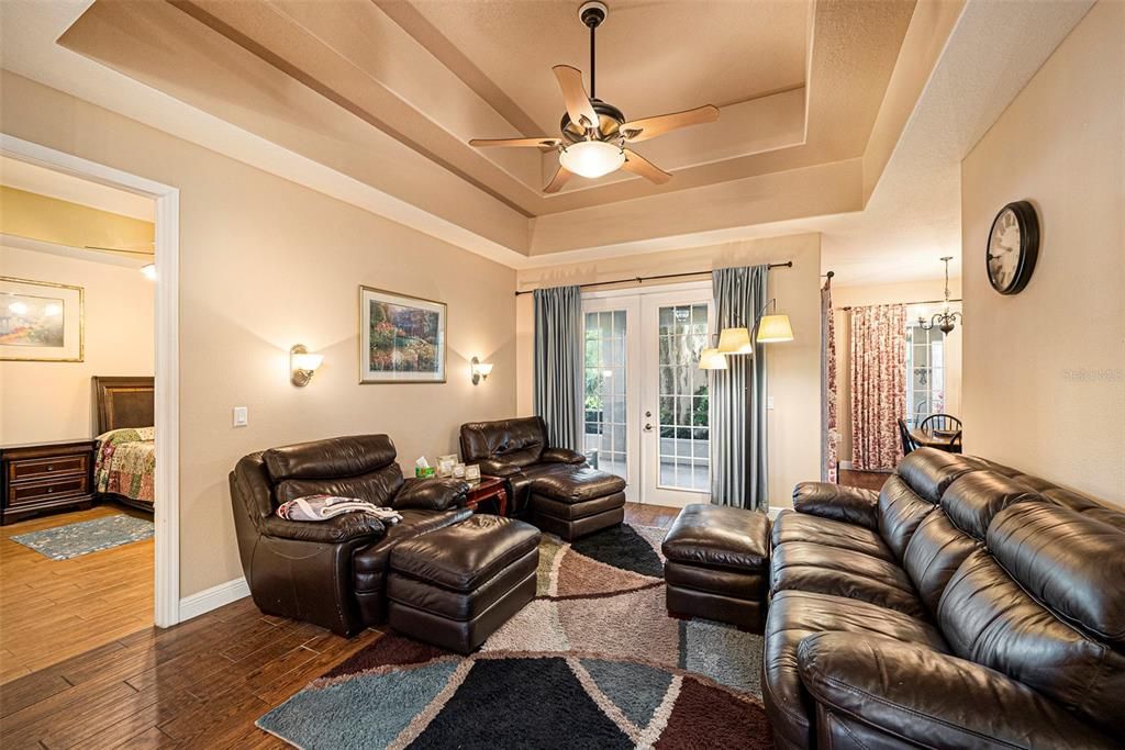 For Sale: $799,000 (5 beds, 4 baths, 3524 Square Feet)