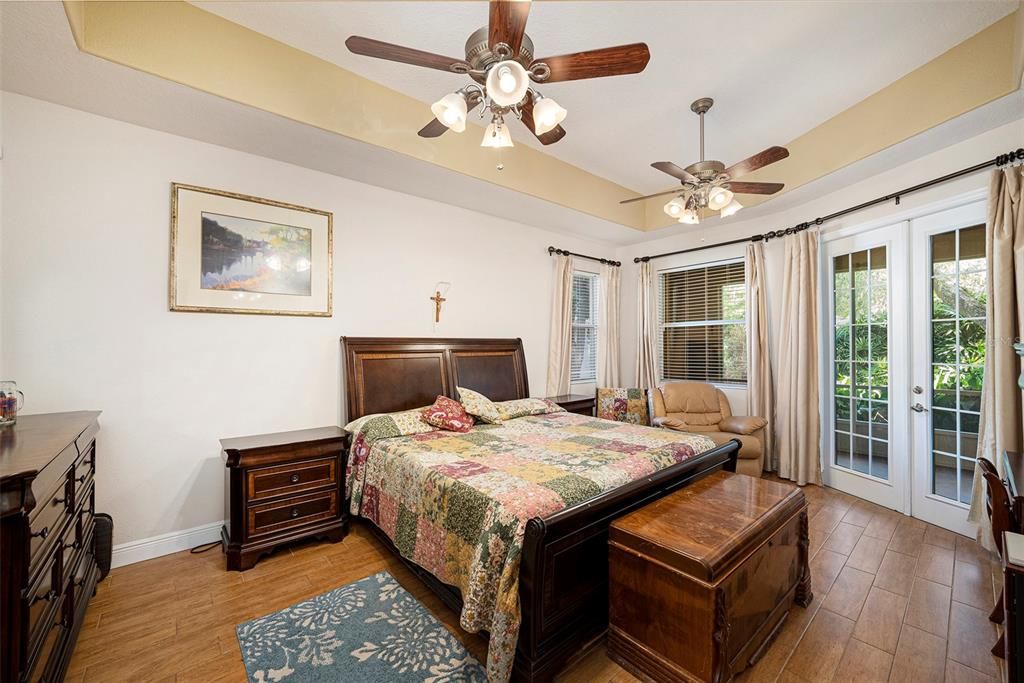 For Sale: $799,000 (5 beds, 4 baths, 3524 Square Feet)