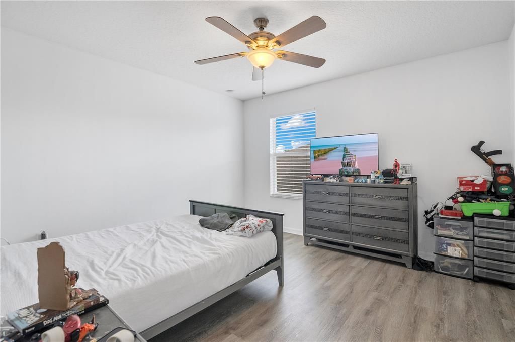 For Sale: $694,000 (5 beds, 4 baths, 3439 Square Feet)