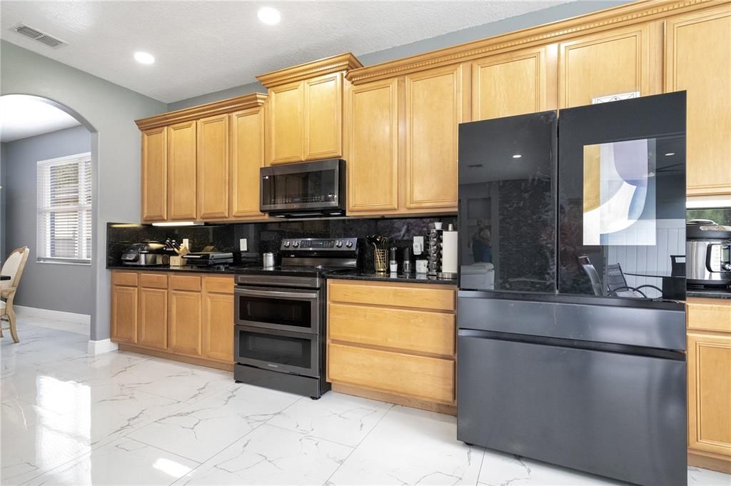 For Sale: $694,000 (5 beds, 4 baths, 3439 Square Feet)