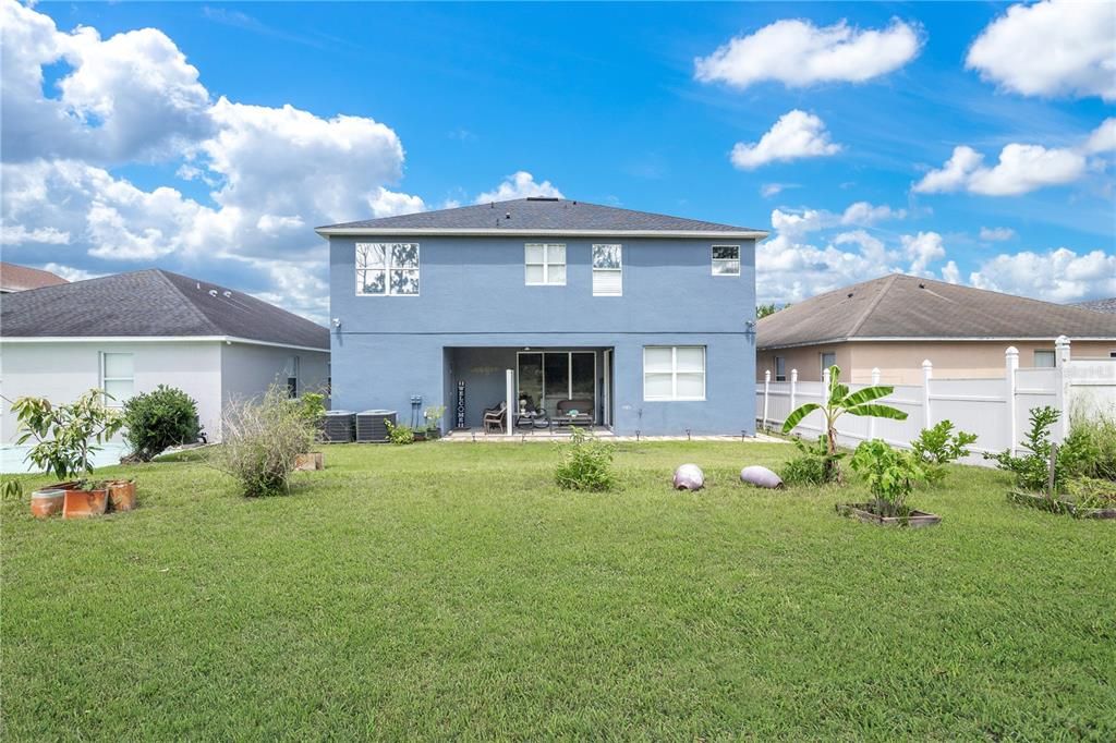 For Sale: $694,000 (5 beds, 4 baths, 3439 Square Feet)