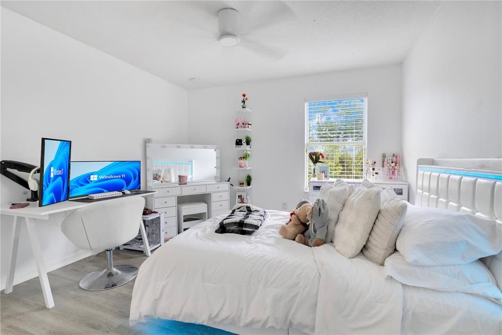 For Sale: $694,000 (5 beds, 4 baths, 3439 Square Feet)