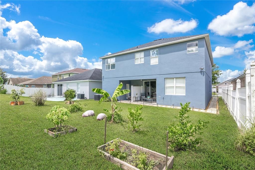 For Sale: $694,000 (5 beds, 4 baths, 3439 Square Feet)