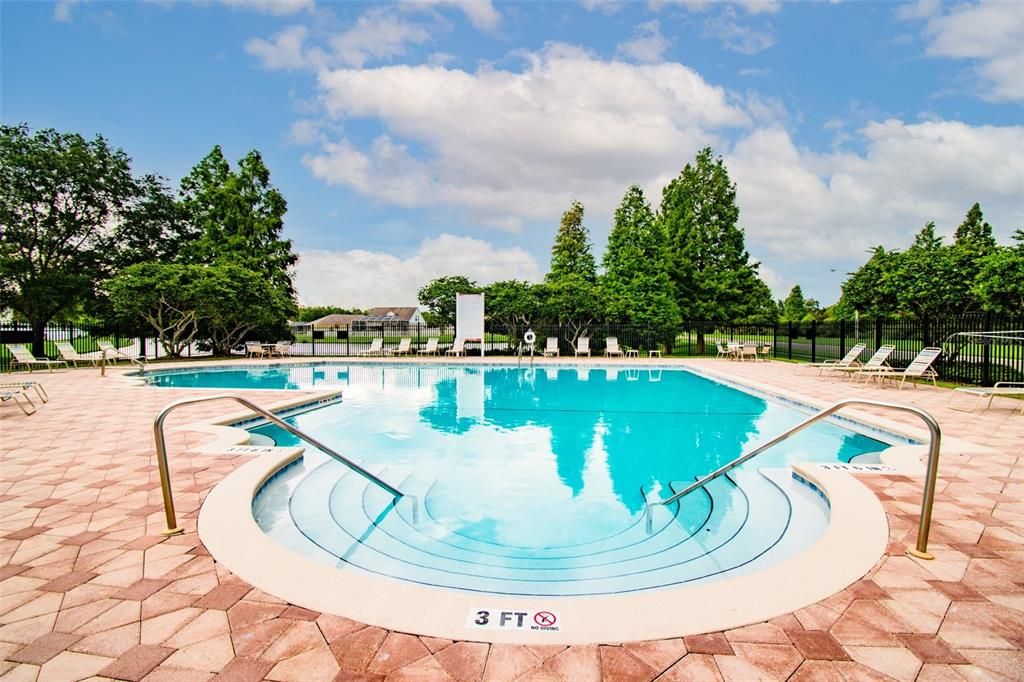 Active With Contract: $308,990 (3 beds, 2 baths, 1284 Square Feet)