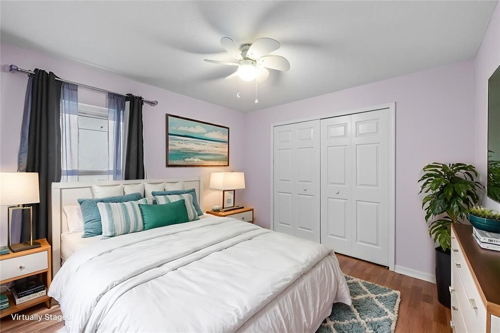 Active With Contract: $308,990 (3 beds, 2 baths, 1284 Square Feet)