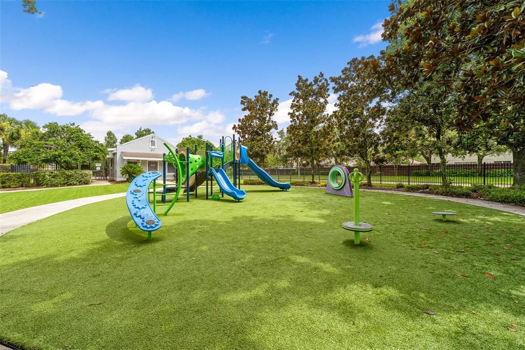 Active With Contract: $308,990 (3 beds, 2 baths, 1284 Square Feet)