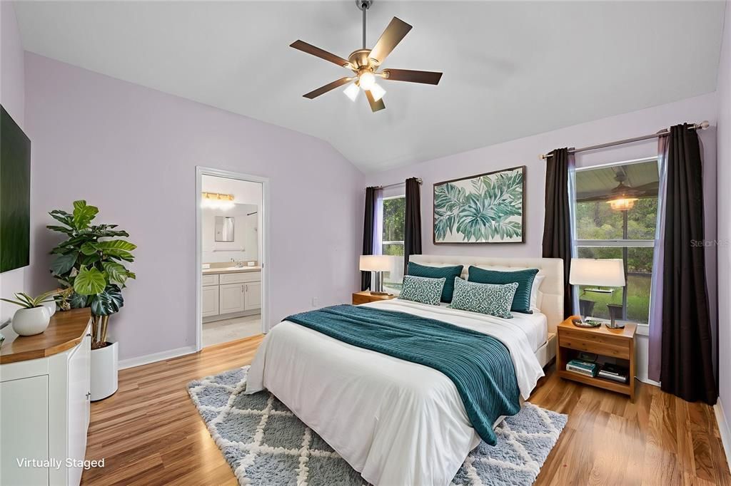 Active With Contract: $308,990 (3 beds, 2 baths, 1284 Square Feet)