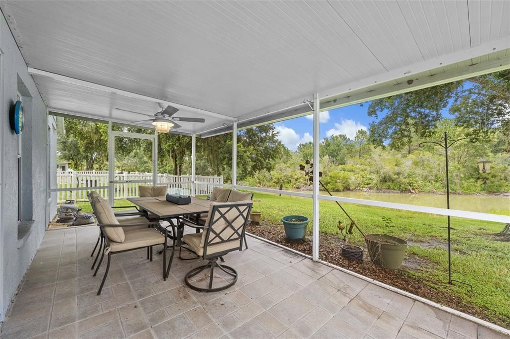 Active With Contract: $308,990 (3 beds, 2 baths, 1284 Square Feet)