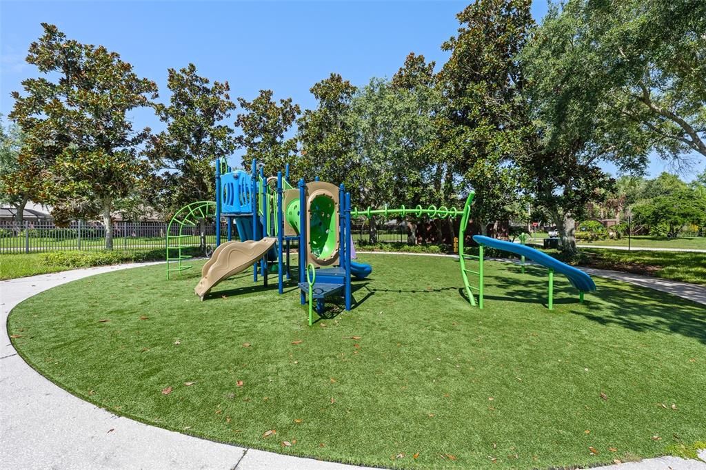 Active With Contract: $308,990 (3 beds, 2 baths, 1284 Square Feet)