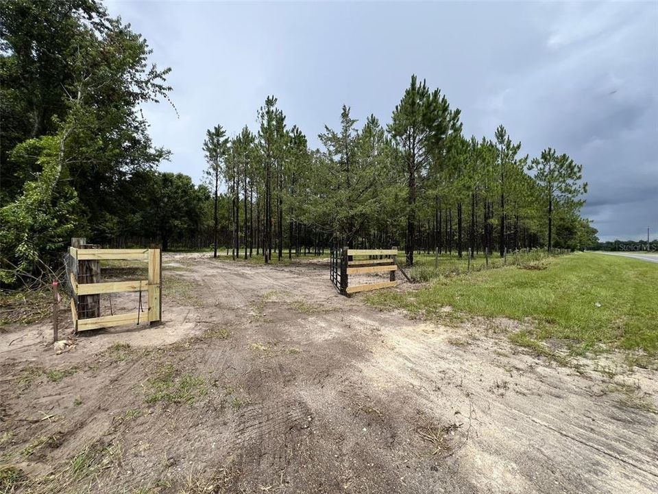 待售: $79,000 (1.01 acres)